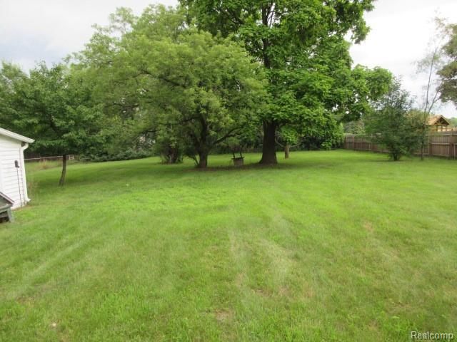 20284 Melrose Street, Southfield, MI 48075