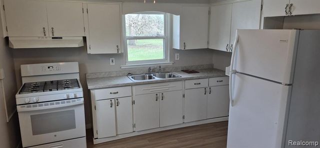 20284 Melrose Street, Southfield, MI 48075