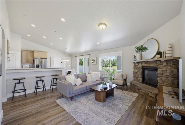 5317 W Lockner Dr, Eagle, ID 83616