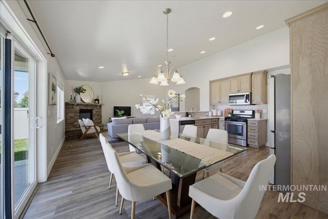 5317 W Lockner Dr, Eagle, ID 83616