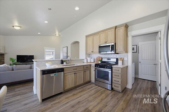 5317 W Lockner Dr, Eagle, ID 83616