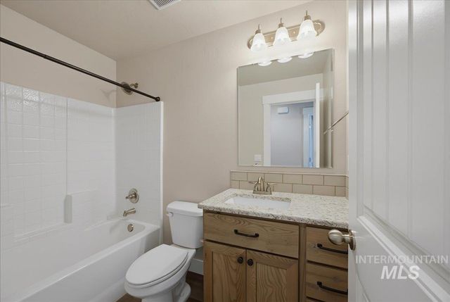 5317 W Lockner Dr, Eagle, ID 83616