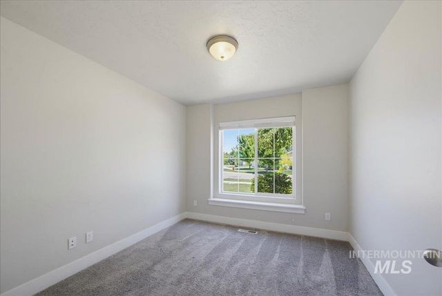 5317 W Lockner Dr, Eagle, ID 83616