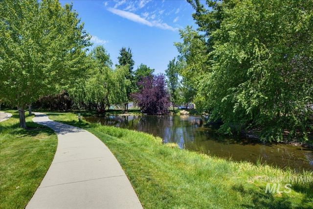 5317 W Lockner Dr, Eagle, ID 83616