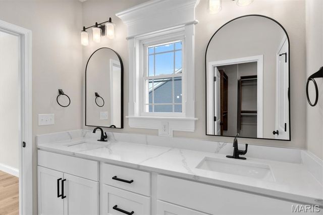 7903 Walker Meadows Drive, Collinsville, IL 62232