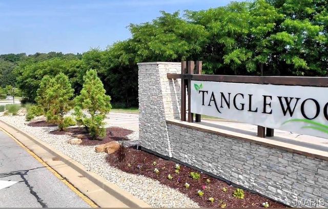 7903 Walker Meadows Drive, Collinsville, IL 62232