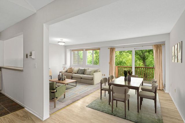 8944 Neill Lake Road 142B, Eden Prairie, MN 55347