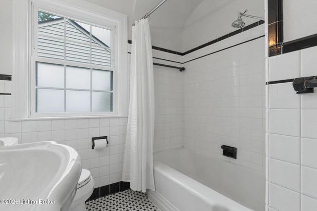 3936 Druid Hills Rd, Druid Hills, KY 40207