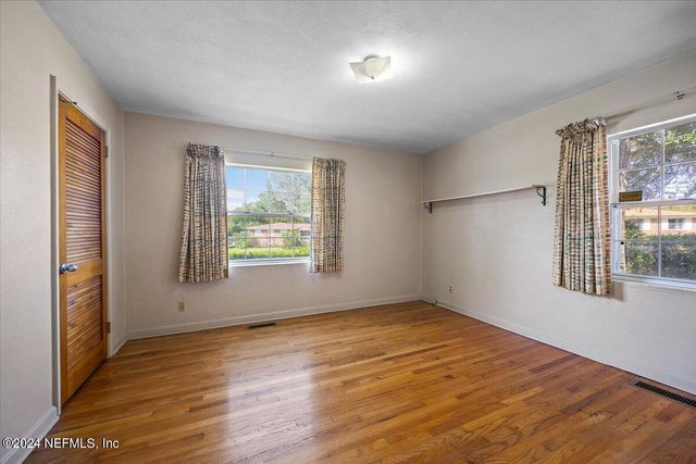 929 BORDEAU Avenue W, Jacksonville, FL 32211