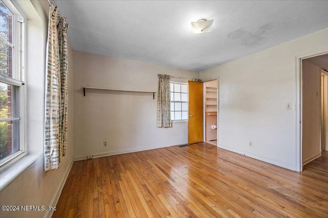929 BORDEAU Avenue W, Jacksonville, FL 32211