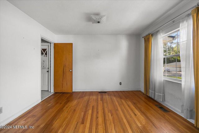 929 BORDEAU Avenue W, Jacksonville, FL 32211