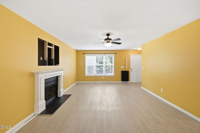 547 Lockwood Drive, Clayton, NC 27527