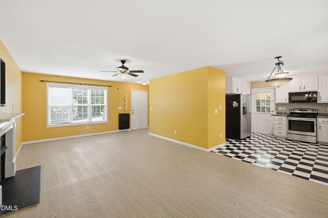 547 Lockwood Drive, Clayton, NC 27527