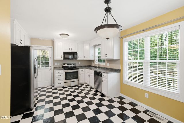 547 Lockwood Drive, Clayton, NC 27527