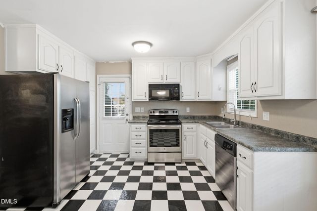 547 Lockwood Drive, Clayton, NC 27527