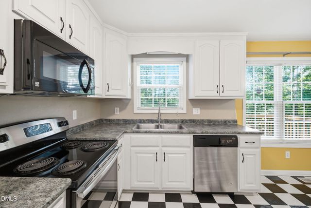 547 Lockwood Drive, Clayton, NC 27527