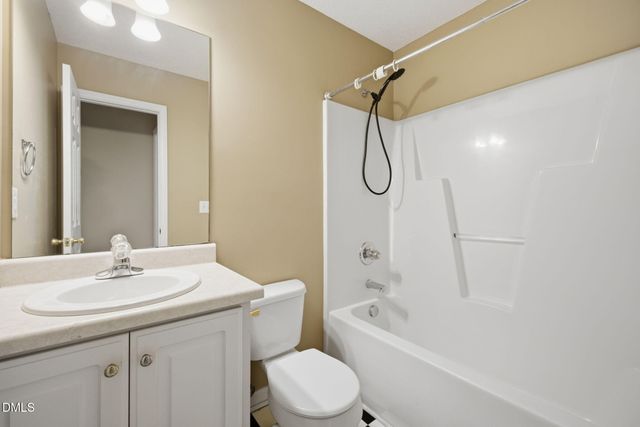 547 Lockwood Drive, Clayton, NC 27527