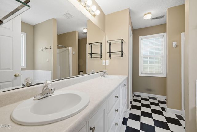 547 Lockwood Drive, Clayton, NC 27527