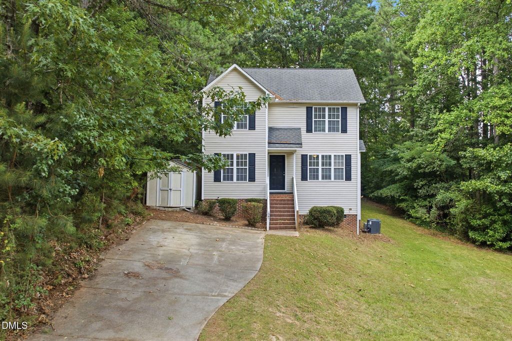 547 Lockwood Drive, Clayton, NC 27527