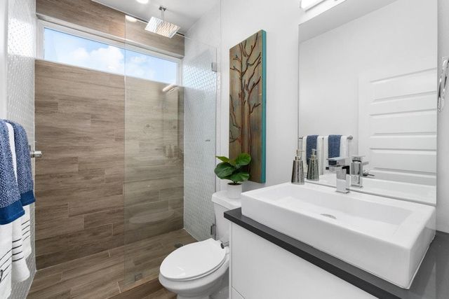 2909 E 13th ST 2, Austin, TX 78702