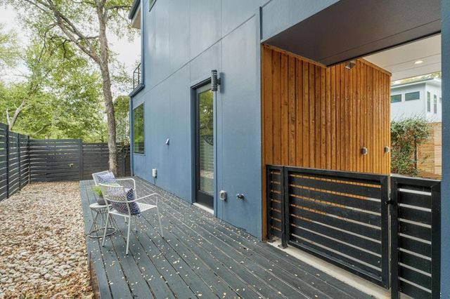 2909 E 13th ST 2, Austin, TX 78702