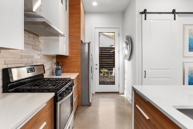 2909 E 13th ST 2, Austin, TX 78702