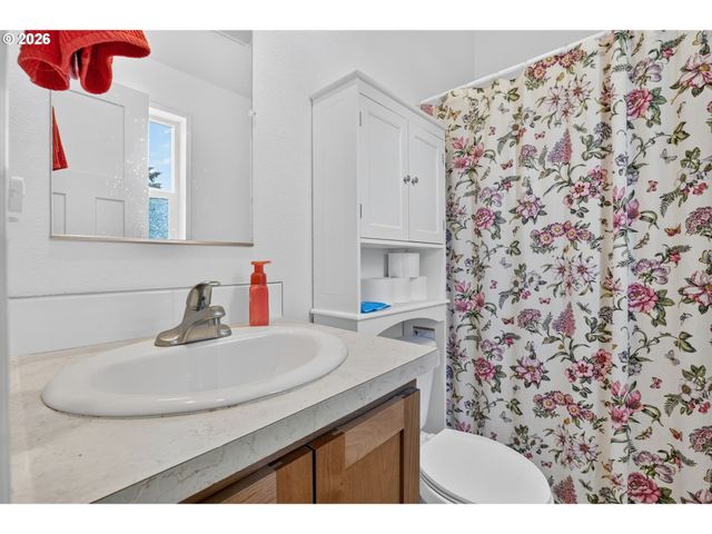 13531 CLAIRMONT Way, Oregon City, OR 97045
