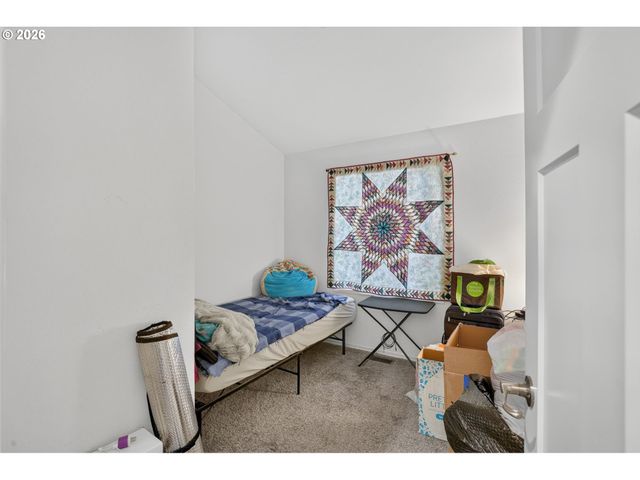 13531 CLAIRMONT Way, Oregon City, OR 97045