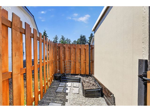 13531 CLAIRMONT Way, Oregon City, OR 97045