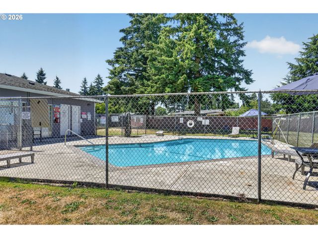 13531 CLAIRMONT Way, Oregon City, OR 97045