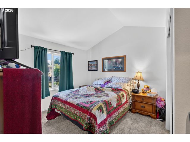 13531 CLAIRMONT Way, Oregon City, OR 97045