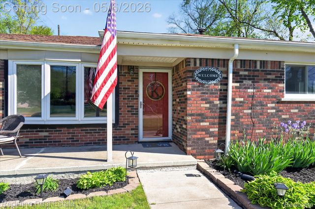 38000 Hixford Place, Westland, MI 48185