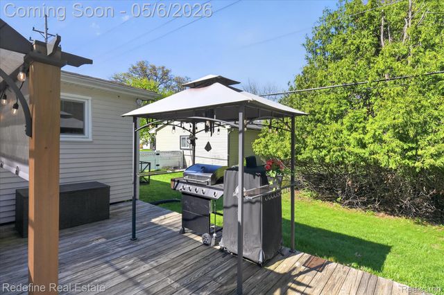 38000 Hixford Place, Westland, MI 48185