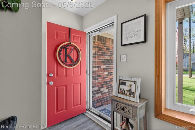 38000 Hixford Place, Westland, MI 48185