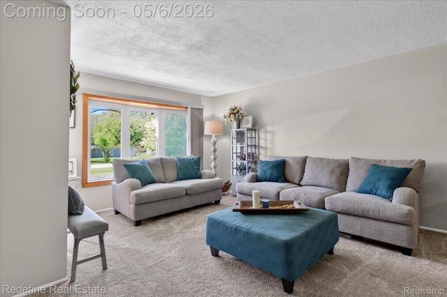 38000 Hixford Place, Westland, MI 48185