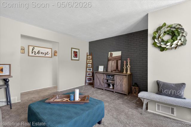 38000 Hixford Place, Westland, MI 48185