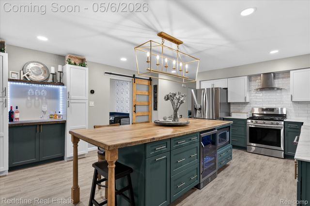 38000 Hixford Place, Westland, MI 48185