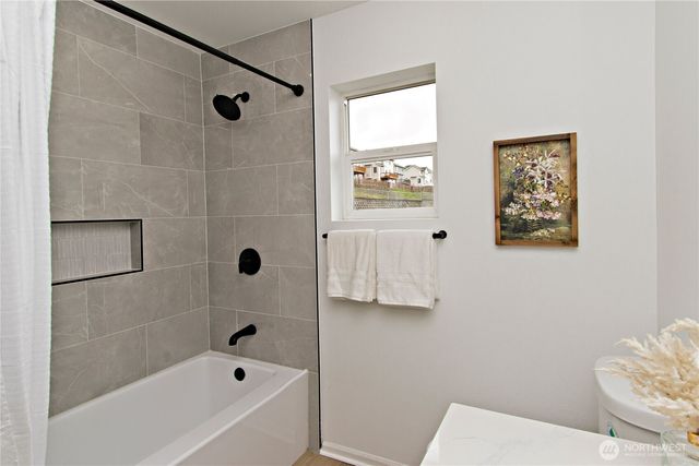 20208 90th Place S, Kent, WA 98031