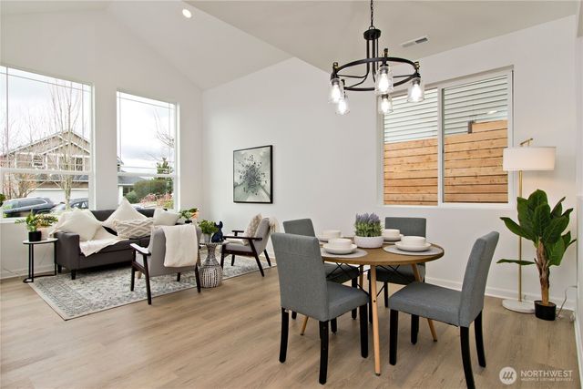 20208 90th Place S, Kent, WA 98031