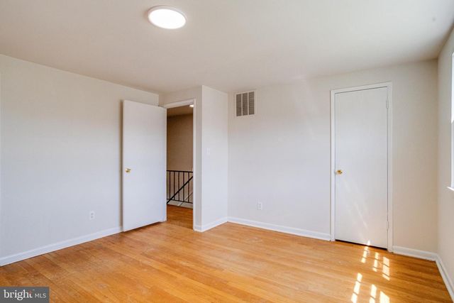 5611 CHELWYND RD, Halethorpe, MD 21227