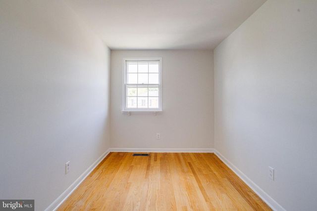 5611 CHELWYND RD, Halethorpe, MD 21227