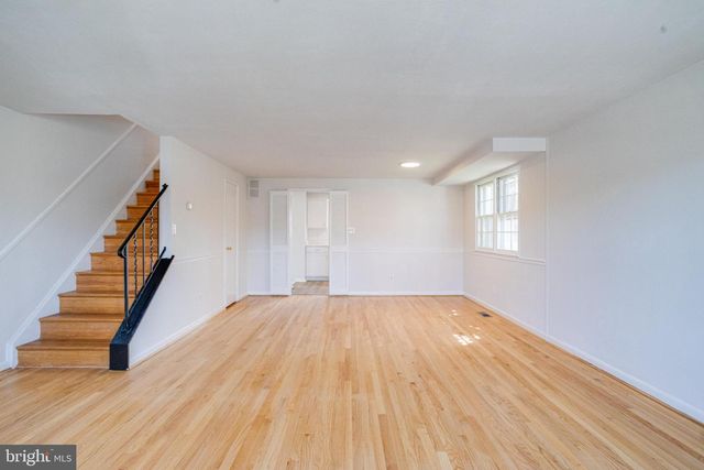 5611 CHELWYND RD, Halethorpe, MD 21227