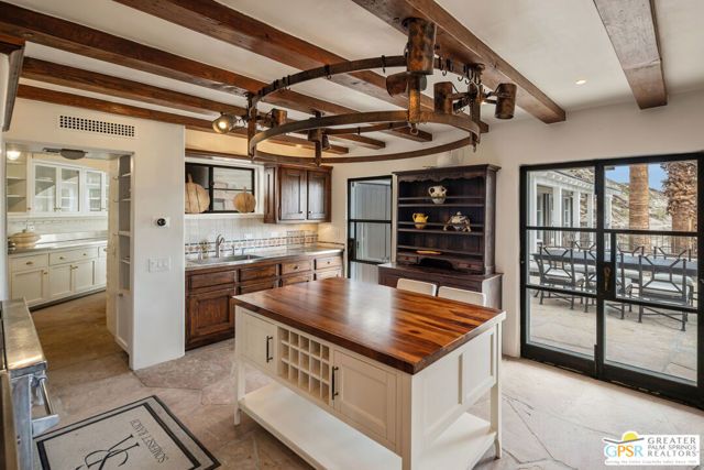 252 Ridge Road, Palm Springs, CA 92264