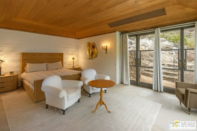 252 Ridge Road, Palm Springs, CA 92264