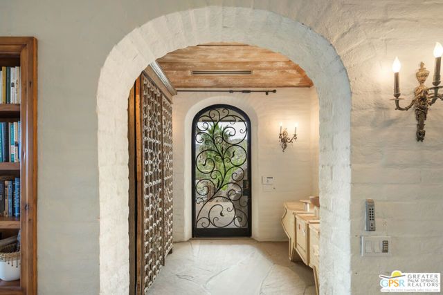 252 Ridge Road, Palm Springs, CA 92264