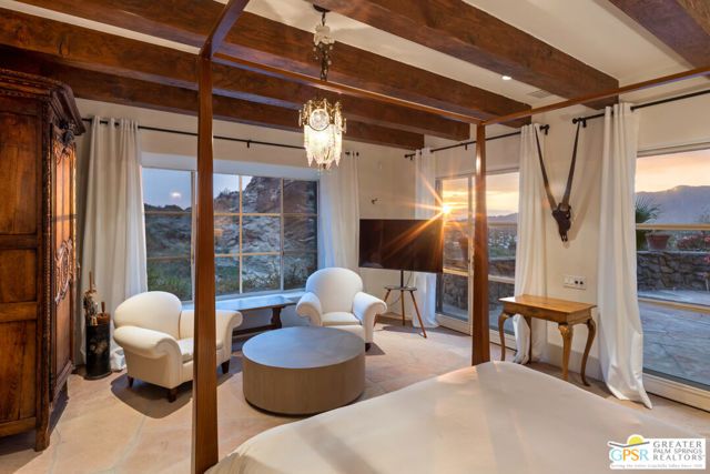 252 Ridge Road, Palm Springs, CA 92264