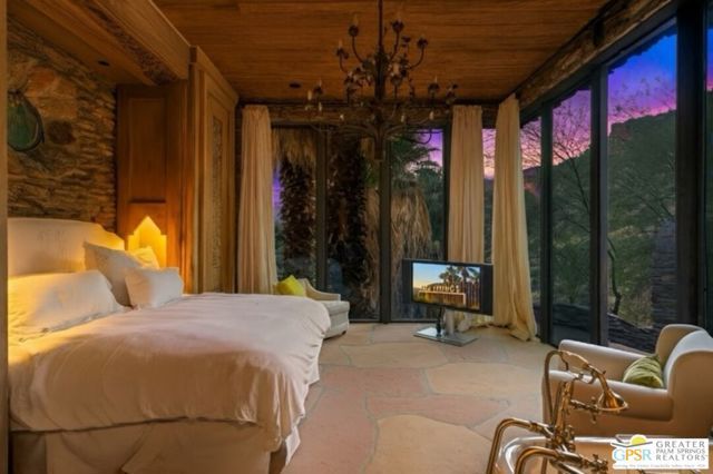 252 Ridge Road, Palm Springs, CA 92264