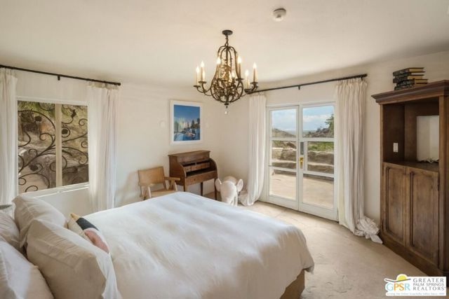 252 Ridge Road, Palm Springs, CA 92264