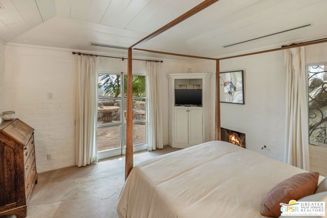 252 Ridge Road, Palm Springs, CA 92264