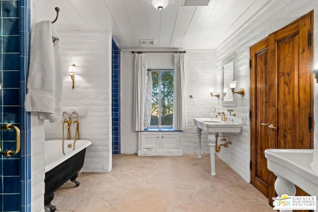 252 Ridge Road, Palm Springs, CA 92264